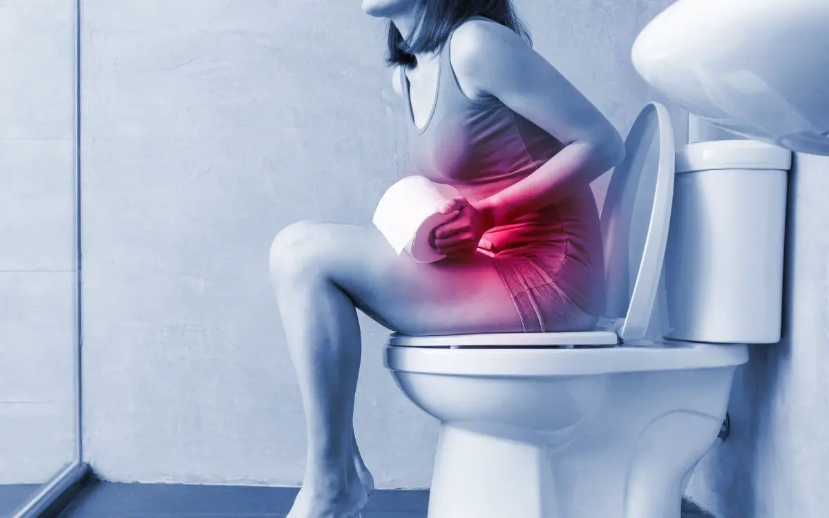 What causes painful bowel movements during period